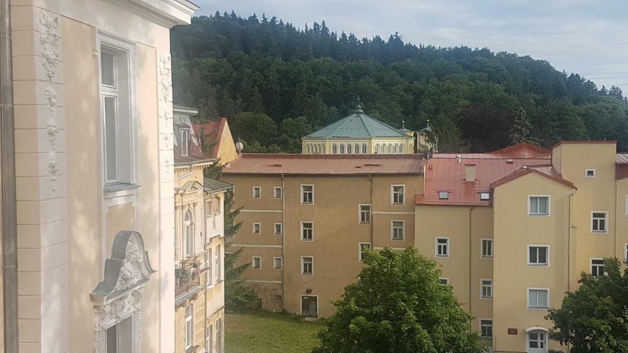 Apartman U Kolonady Mariánské Lázně المظهر الخارجي الصورة